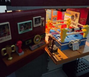 Slide-out room feature inside the Lumibricks Boxing Club 19009