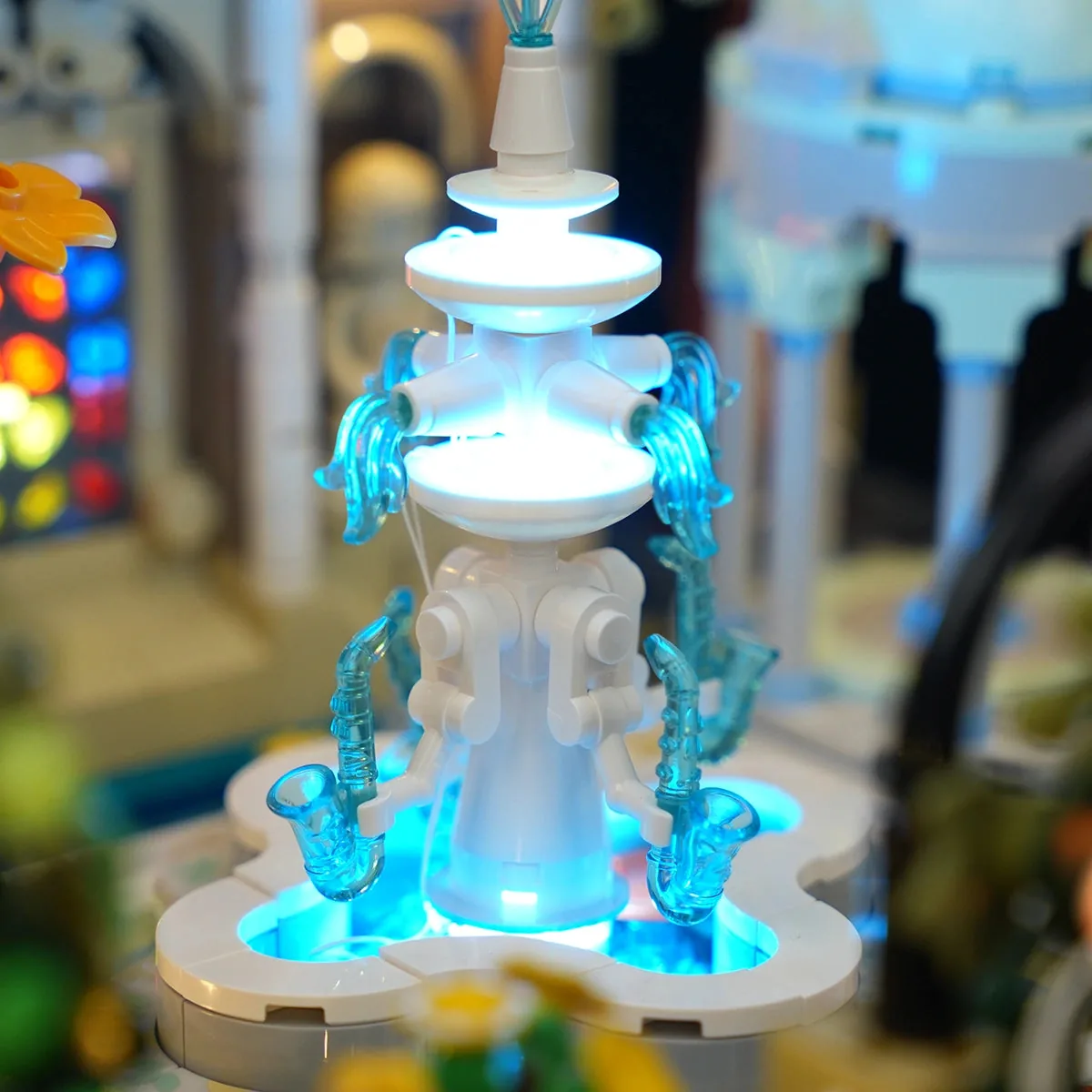 Lumibricks Pocket Garden 15012 illuminated fountain close-up