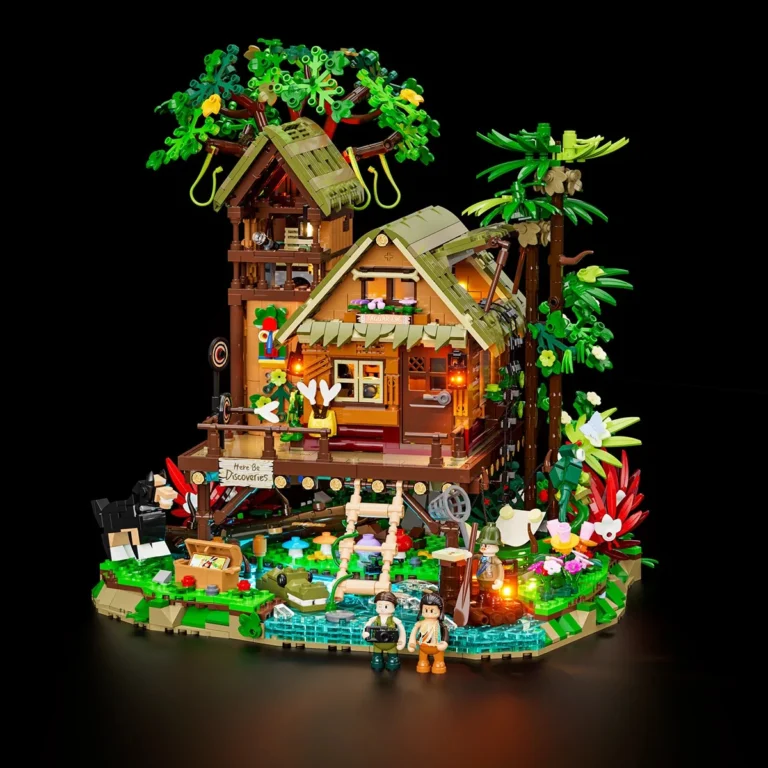 Lumibricks Misty Forest Cabin 10015 official product image