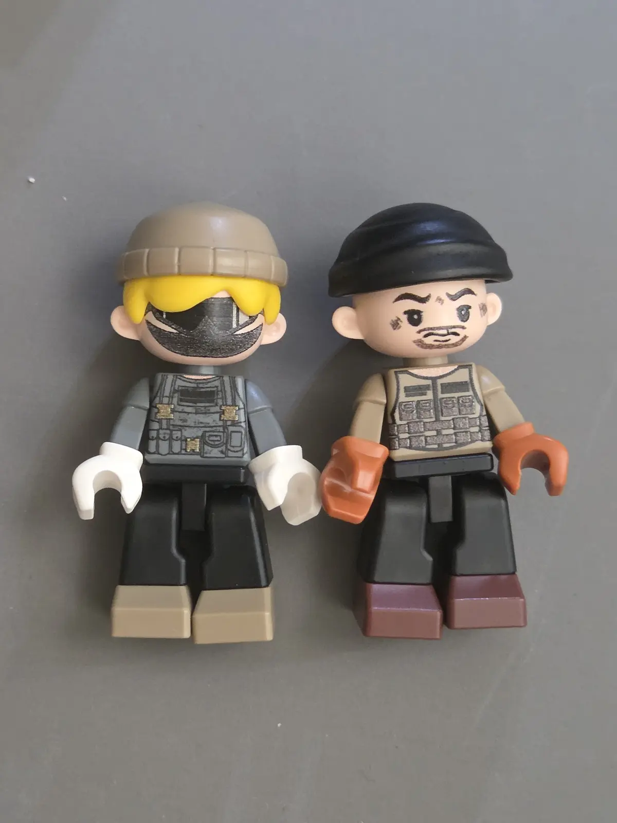 Two survivor figures included with the IAMBRICK Doomsday Gas Station