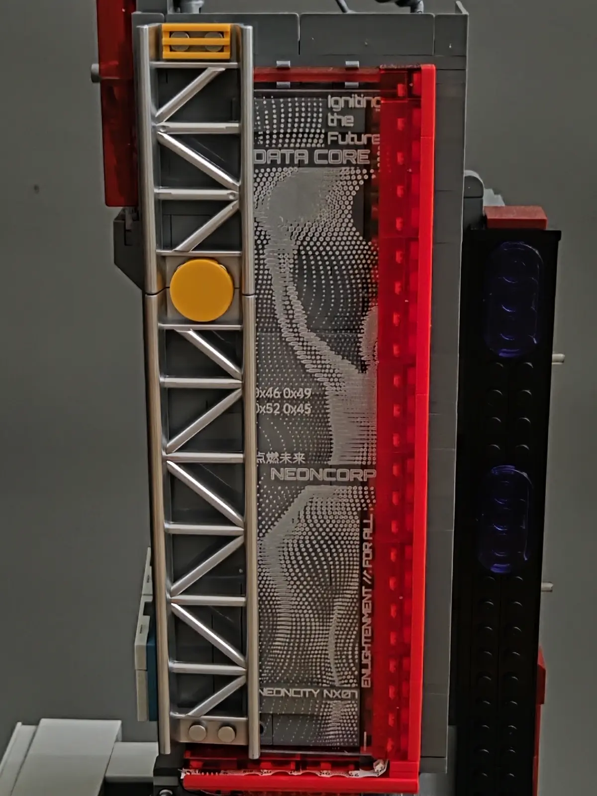 Acrylic Data Core panel on the Lumibricks Neon Tech Tower 17011
