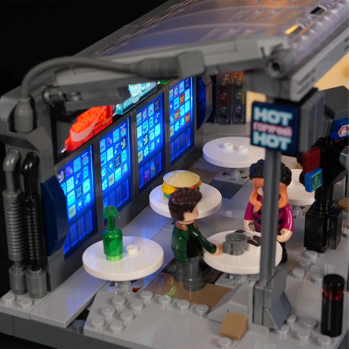 Lumibricks Street Market 23004 pavement tables and vending machines