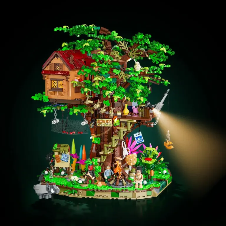 Lumibricks Explorer Treehouse 10016 lit jungle hideout